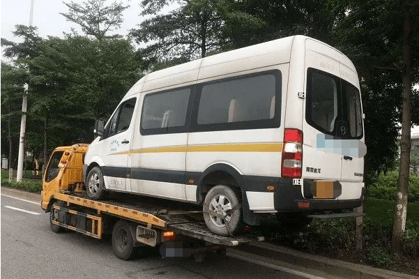 汽車托運為什么要選擇板車托運-鑫邦運車