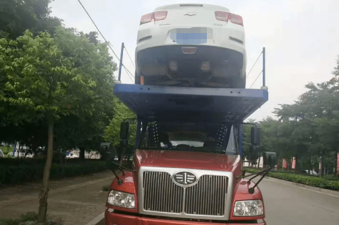 重慶汽車托運(yùn)公司托運(yùn)用大板車嗎？-鑫邦運(yùn)車