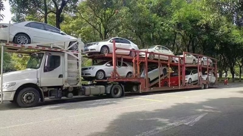 安心啟程，鑫邦轎車托運讓愛車旅行無憂